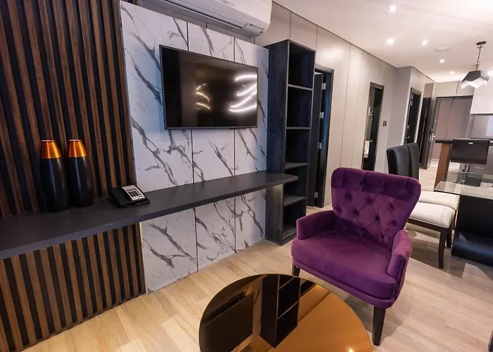 Coro Hotel
